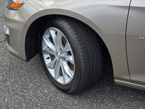 Used 2022 Chevrolet Malibu LT FWD image 27