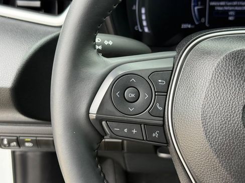 Used 2026 Toyota Corolla SE image 18