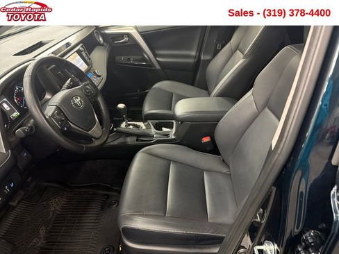 Used 2018 Toyota RAV4 Limited image 10