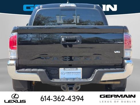 Used 2021 Toyota Tacoma TRD Off-Road image 10
