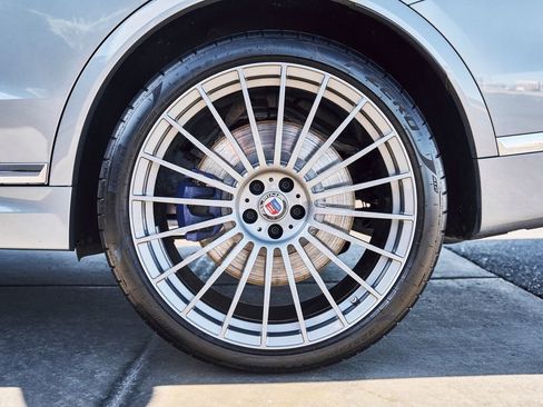 Used 2024 BMW ALPINA XB7 AWD/4WD image 19