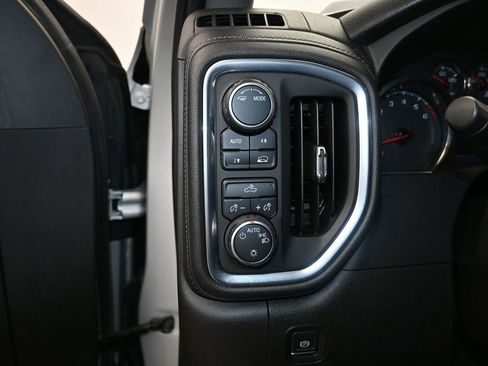 Used 2021 Chevrolet Silverado 1500 LT AWD/4WD image 12