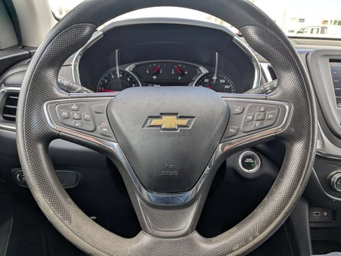 Used 2020 Chevrolet Equinox LT FWD image 16