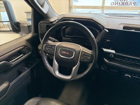 Used 2024 GMC Sierra 2500 SLT image 31