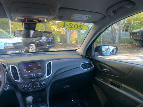 Used 2024 Chevrolet Equinox LT image 38