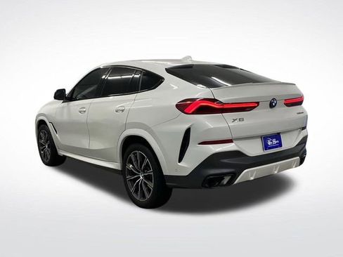Used 2022 BMW X6 xDrive40i w/ M Sport Package image 3