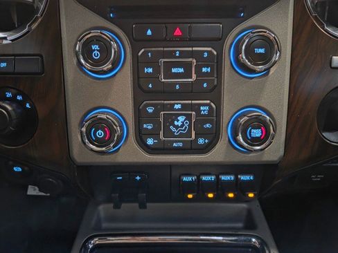 Used 2015 Ford F250 Lariat w/ Lariat Ultimate Package image 57