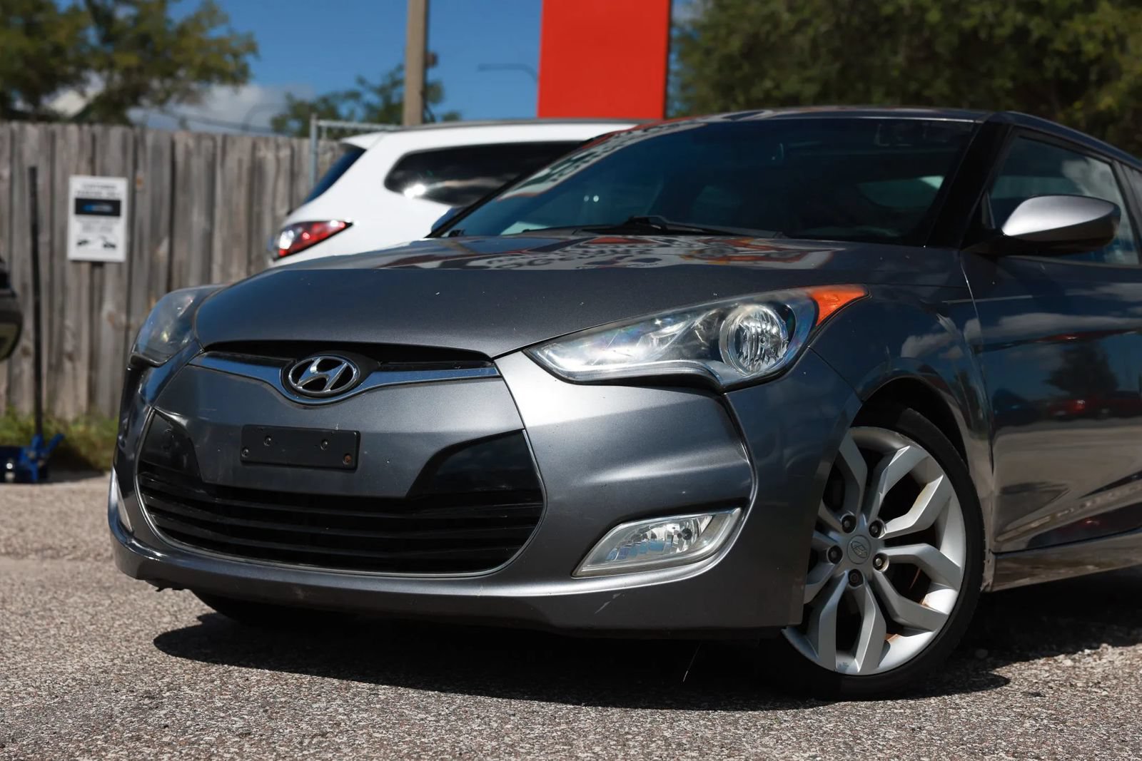 Used 2013 Hyundai Veloster w/ Style Pkg FWD image 15