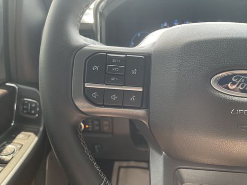 Used 2026 Ford F250 Lariat w/ Black Appearance Package AWD/4WD image 17