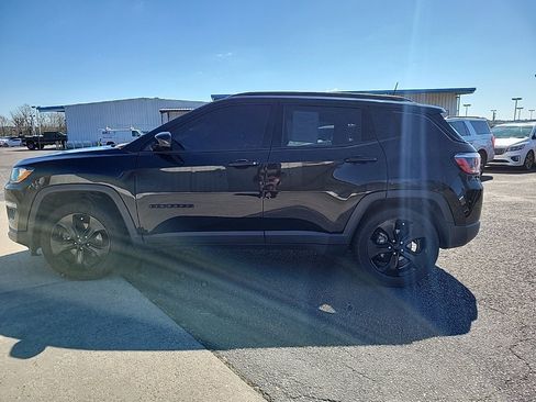 Used 2020 Jeep Compass Latitude image 4