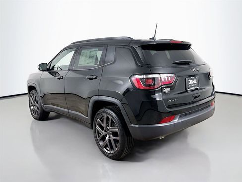 New 2026 Jeep Compass Latitude image 5