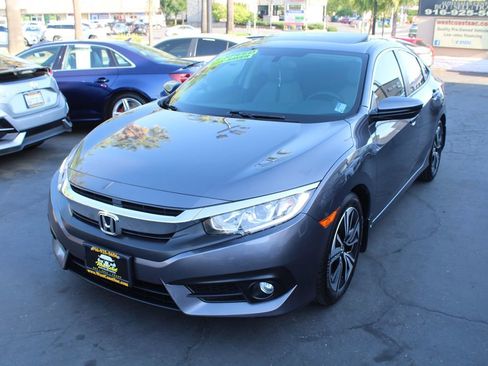 Used 2017 Honda Civic EX-T image 4