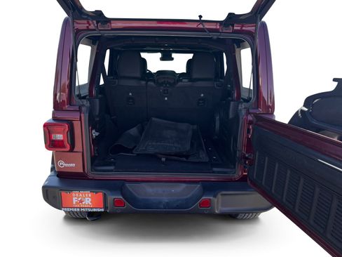 Used 2021 Jeep Wrangler Unlimited Sahara AWD/4WD image 19