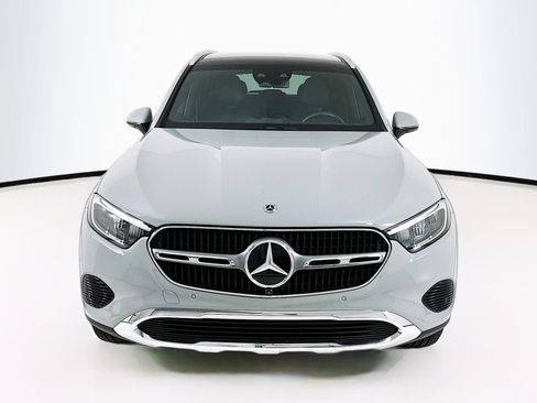 Used 2026 Mercedes-Benz GLC 300 image 2