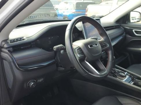 Used 2022 Jeep Compass Trailhawk w/ Trailhawk Elite Group image 9