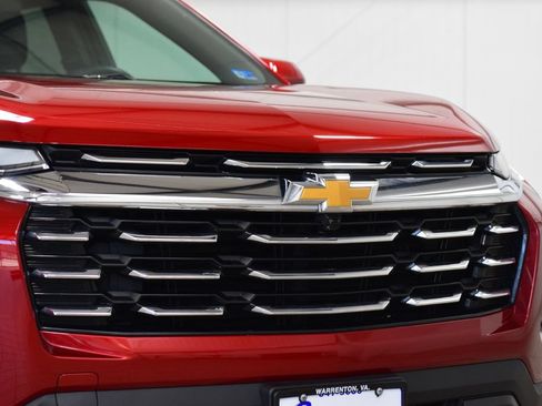 Used 2025 Chevrolet Equinox LT w/ Convenience Package II AWD/4WD image 11