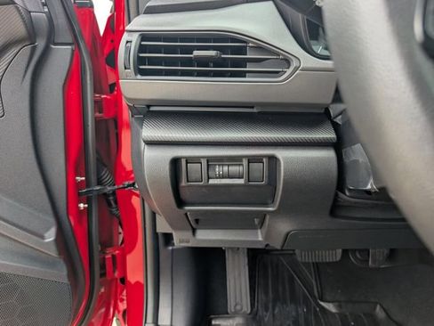 Certified 2025 Subaru Crosstrek 2.0i AWD/4WD image 11