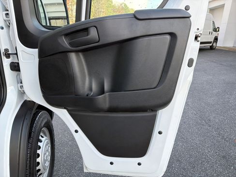 Used 2025 RAM ProMaster 3500 w/ Convenience Group image 15