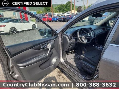 Certified 2019 Nissan Rogue SV AWD/4WD image 10