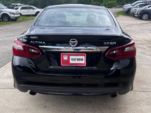 Used 2017 Nissan Altima 3.5 SR FWD image 5