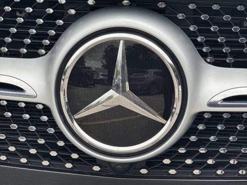 Used 2022 Mercedes-Benz GLE 350 4MATIC image 32