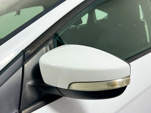 Used 2015 Ford Focus SE image 12