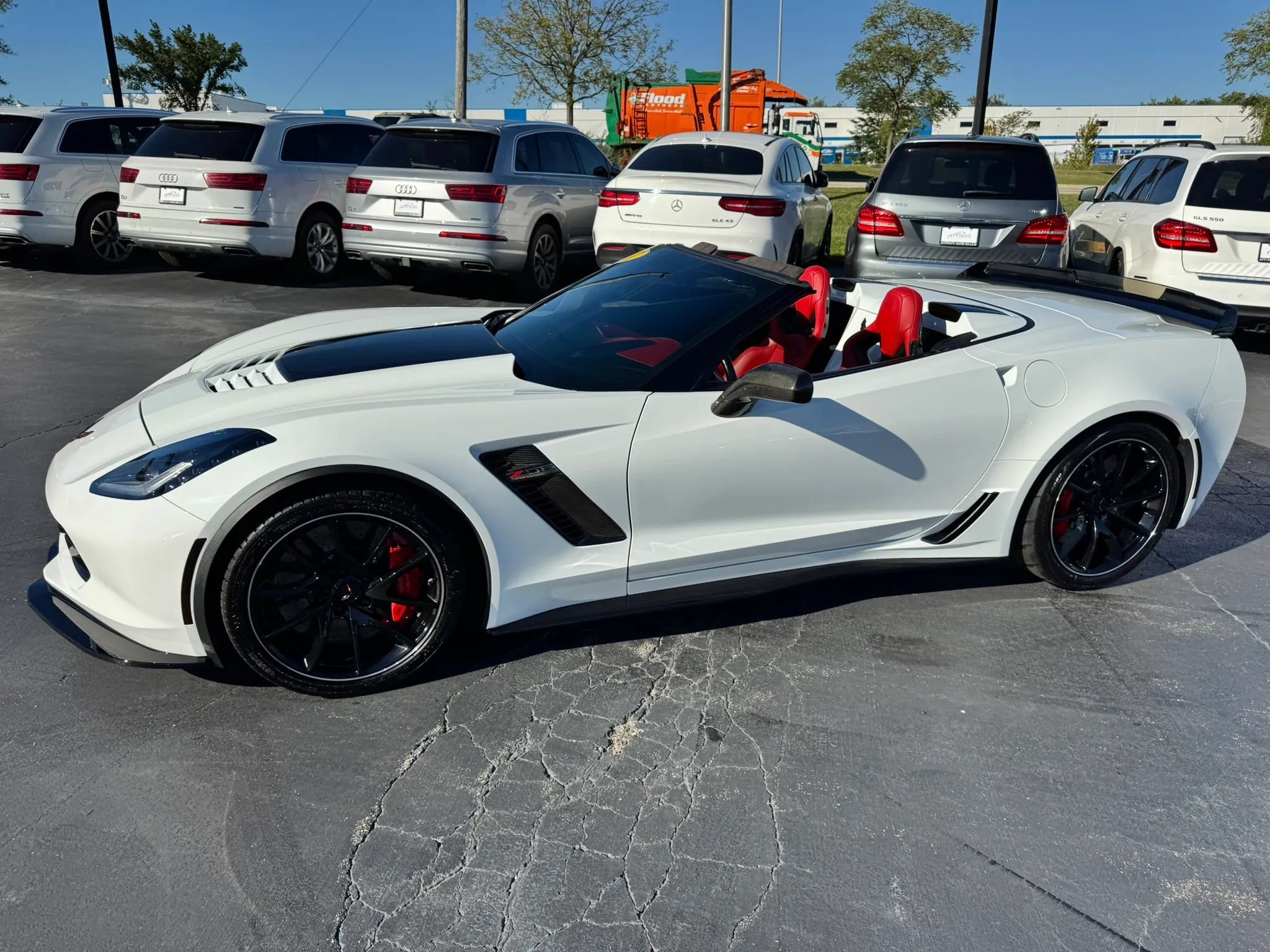 Used 2017 Chevrolet Corvette Z06 RWD image 2