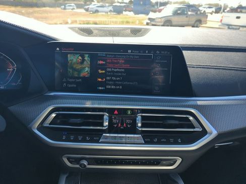 Used 2023 BMW X6 xDrive40i w/ Executive Package image 14