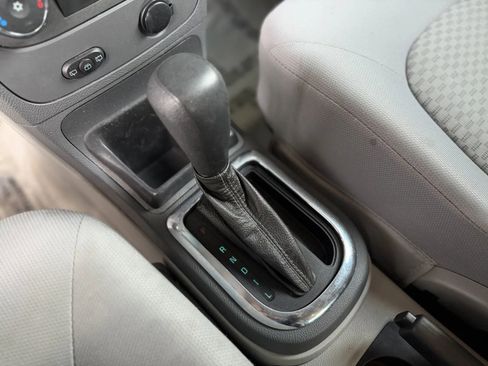 Used 2011 Chevrolet HHR LS image 30