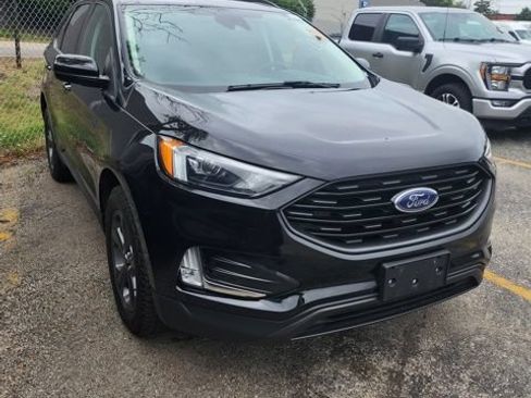 Used 2023 Ford Edge SEL w/ Sport Appearance Package AWD/4WD image 3