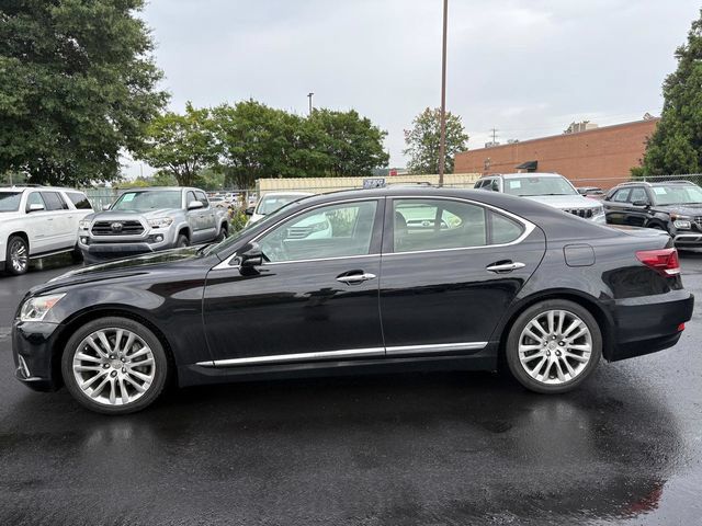 Used 2013 Lexus LS 460 w/ Comfort Pkg RWD image 9