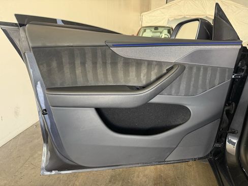 Used 2026 Tesla Model Y Long Range image 14