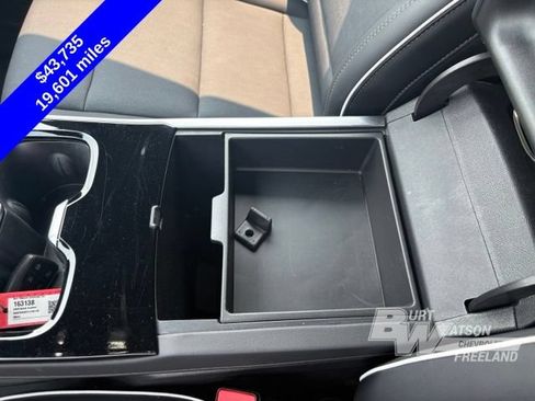 Used 2026 Buick Enclave Preferred AWD/4WD image 23