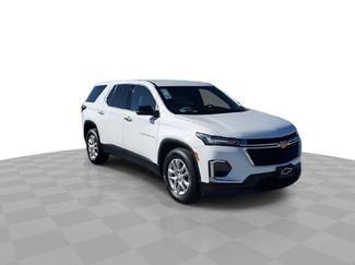 Used 2023 Chevrolet Traverse LS video 2
