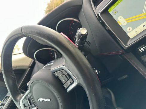 Used 2020 Jaguar F-PACE S AWD/4WD image 35
