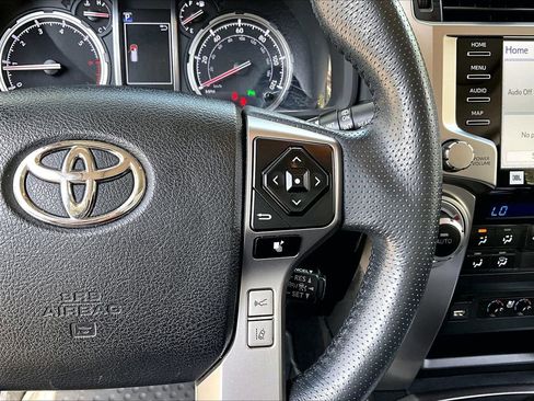 Used 2021 Toyota 4Runner Limited image 11