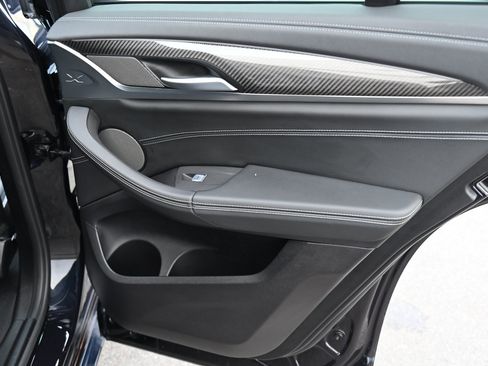 Certified 2023 BMW X4 M40i w/ Premium Package image 18