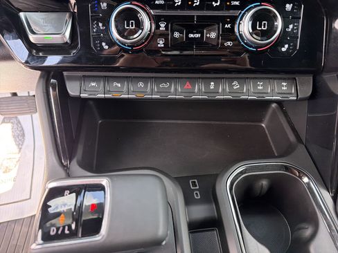 Certified 2026 GMC Sierra 1500 AT4X w/ AT4X AEV Edition AWD/4WD image 24