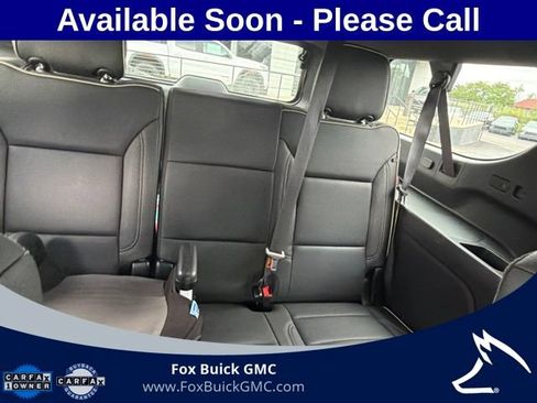Used 2023 GMC Yukon XL SLT w/ SLT Premium Package AWD/4WD image 8