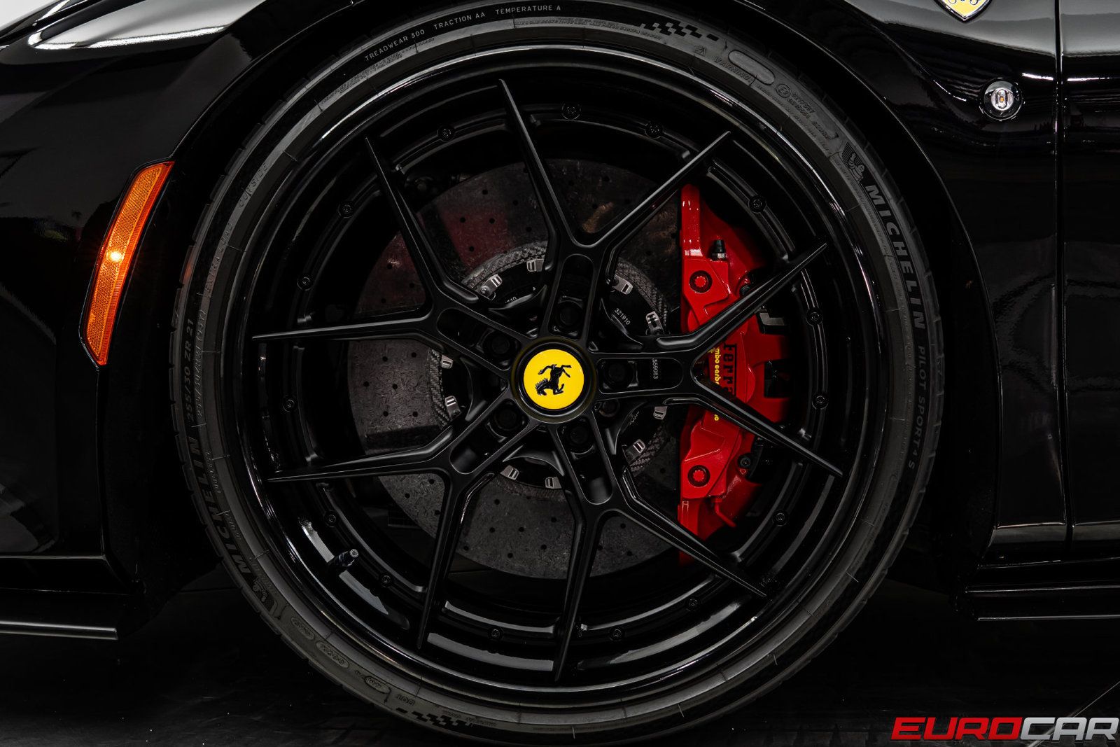 Used 2021 Ferrari F8 Tributo RWD image 25