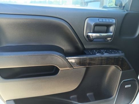 Used 2015 GMC Sierra 2500 Denali w/ Duramax Plus Package image 5
