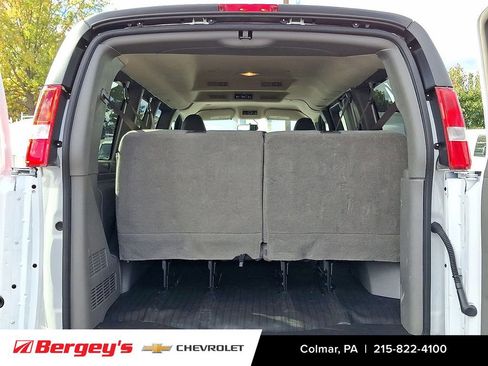 Certified 2025 Chevrolet Express 3500 LS w/ Chrome Appearance Package image 24