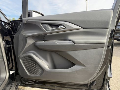 New 2026 Chevrolet Equinox EV LT image 20