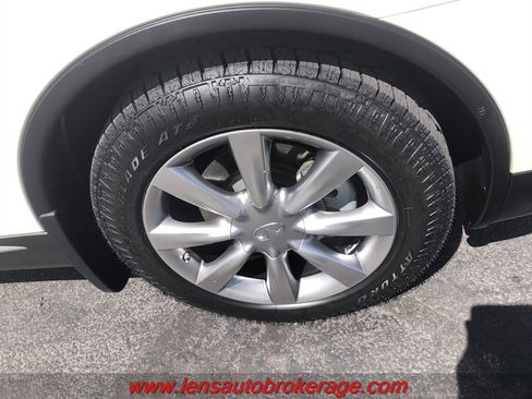 Used 2017 INFINITI QX50 2WD w/ Premium Plus Package image 26