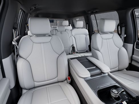 New 2026 Jeep Grand Wagoneer 4WD w/ 8-Passenger Seating Package image 16