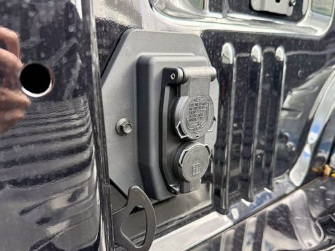 New 2026 Ford F250 Platinum w/ Tremor Off-Road Package image 14