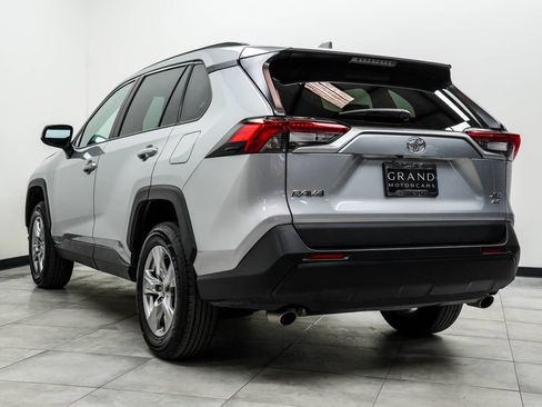 Used 2024 Toyota RAV4 XLE AWD/4WD image 17