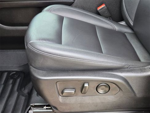 Used 2024 Chevrolet Suburban Z71 w/ Off-Road Capability Package image 14