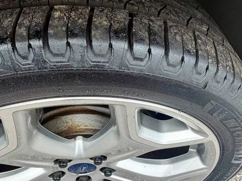 Used 2017 Ford Escape Titanium w/ Equipment Group 301A FWD image 6