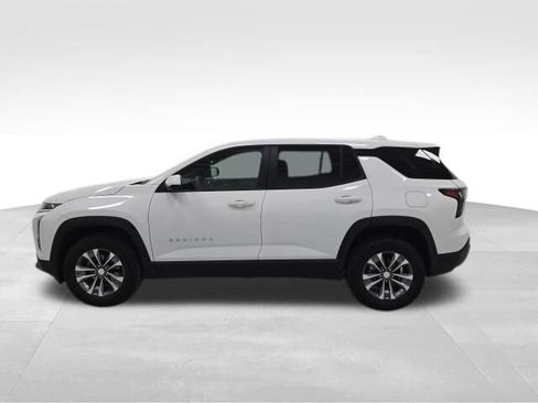 New 2026 Chevrolet Equinox LT image 2